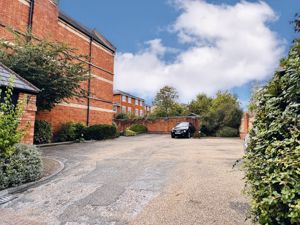 Parking area- click for photo gallery